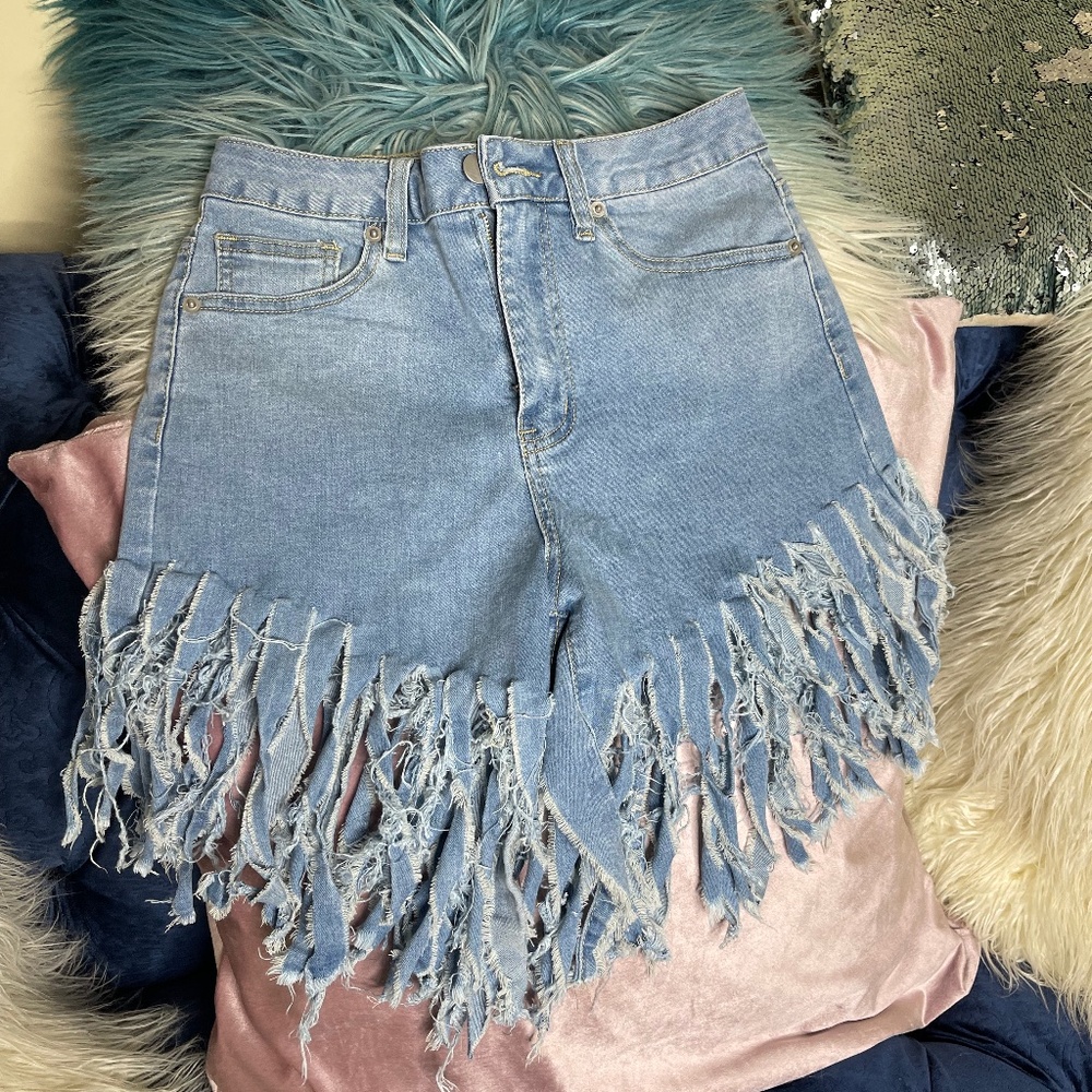 NEW JEAN SHORTS